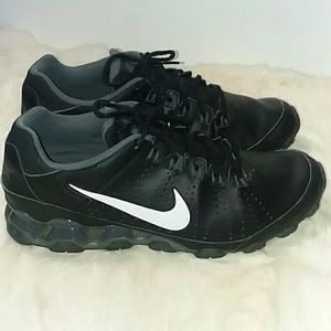 Nike Reax Sneakers